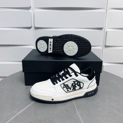 Classic Low Sneakers