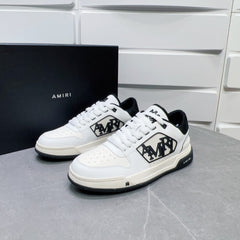 Classic Low Sneakers